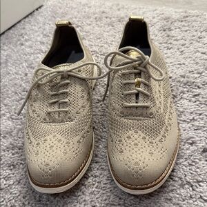 Cole Haan Women’s Tan Oxford Shoes